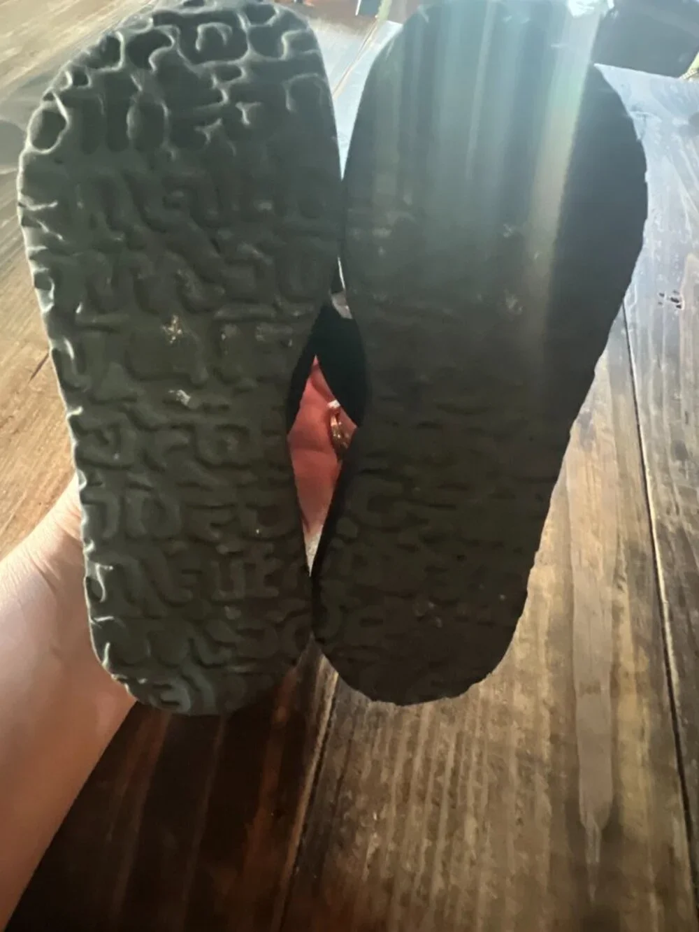 Boy size 11 Nike Flip Flops - Picture 3 of 4